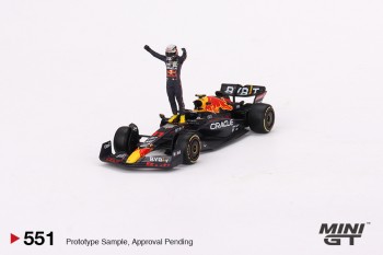 Mini GT 1/64 Oracle Red Bull Racing RB18 #11 Sergio Pérez  2022 Monaco Grix Winner